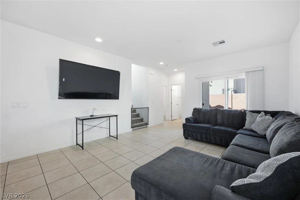 1811 Lincoln, Las Vegas, NV 89115