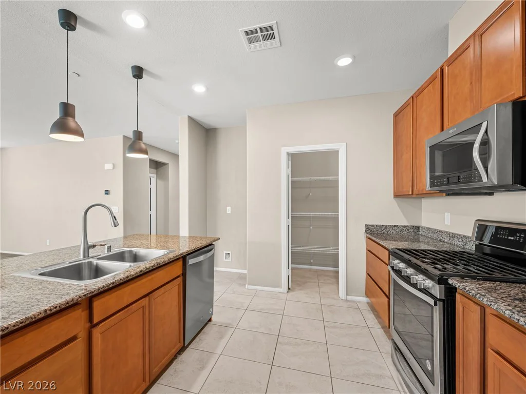 975 Twilight Glow, Henderson, NV 89015