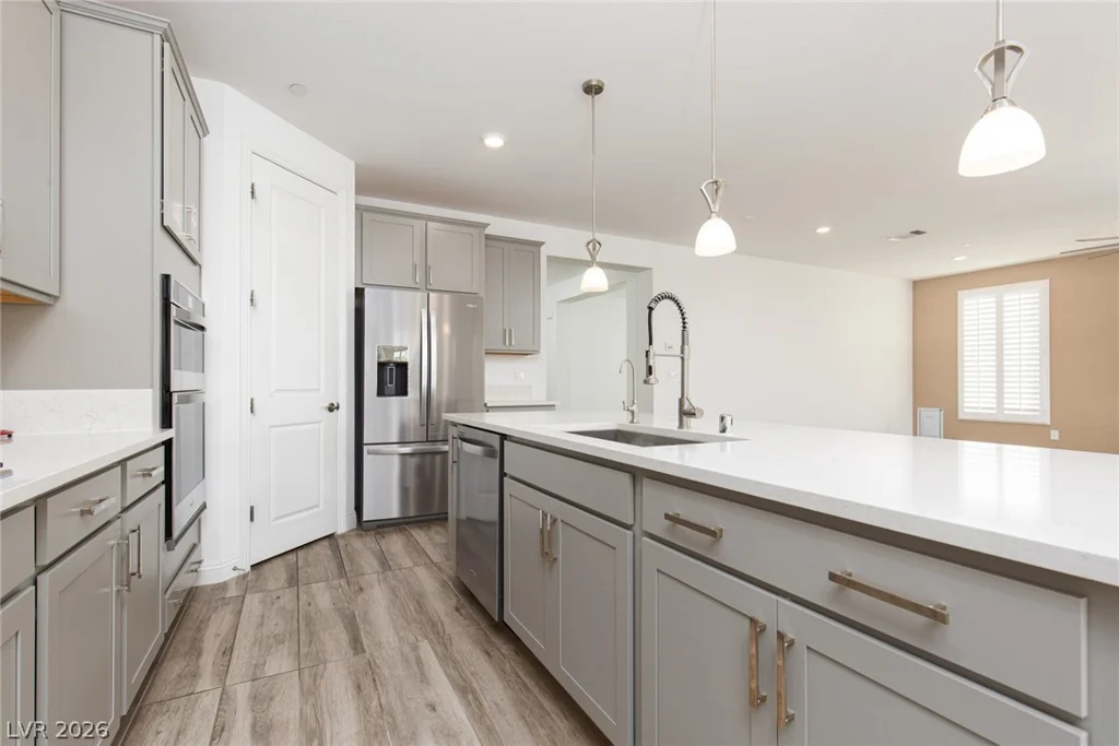 10935 Gardenova, Las Vegas, NV 89166