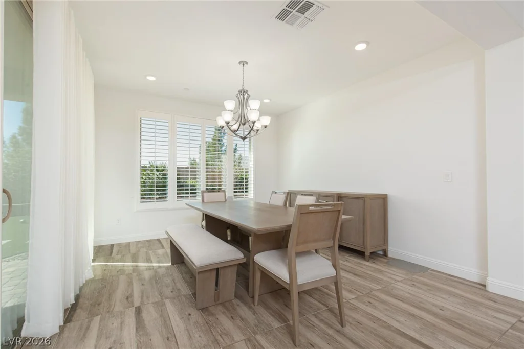 10935 Gardenova, Las Vegas, NV 89166