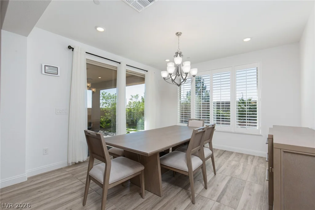 10935 Gardenova, Las Vegas, NV 89166