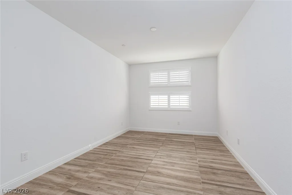 10935 Gardenova, Las Vegas, NV 89166