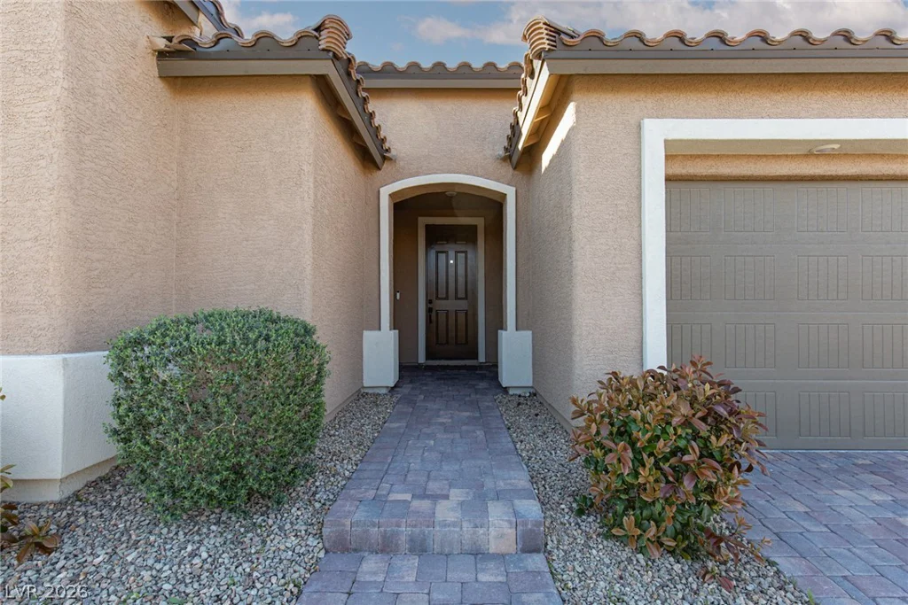 10935 Gardenova, Las Vegas, NV 89166