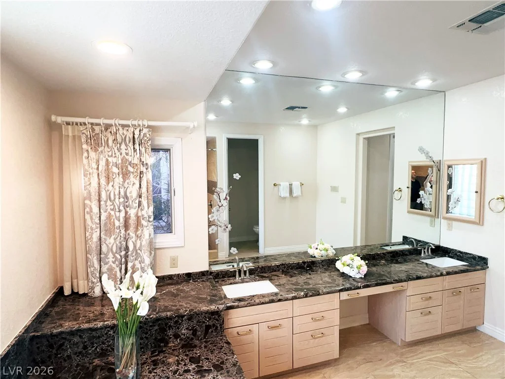 7829 Bermuda Dunes, Las Vegas, NV 89113