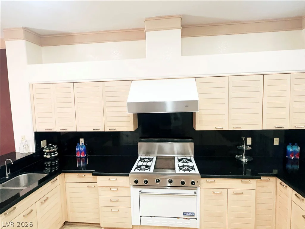 7829 Bermuda Dunes, Las Vegas, NV 89113