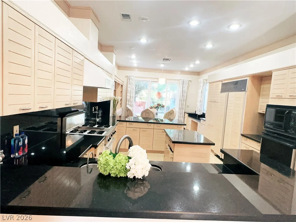 7829 Bermuda Dunes, Las Vegas, NV 89113