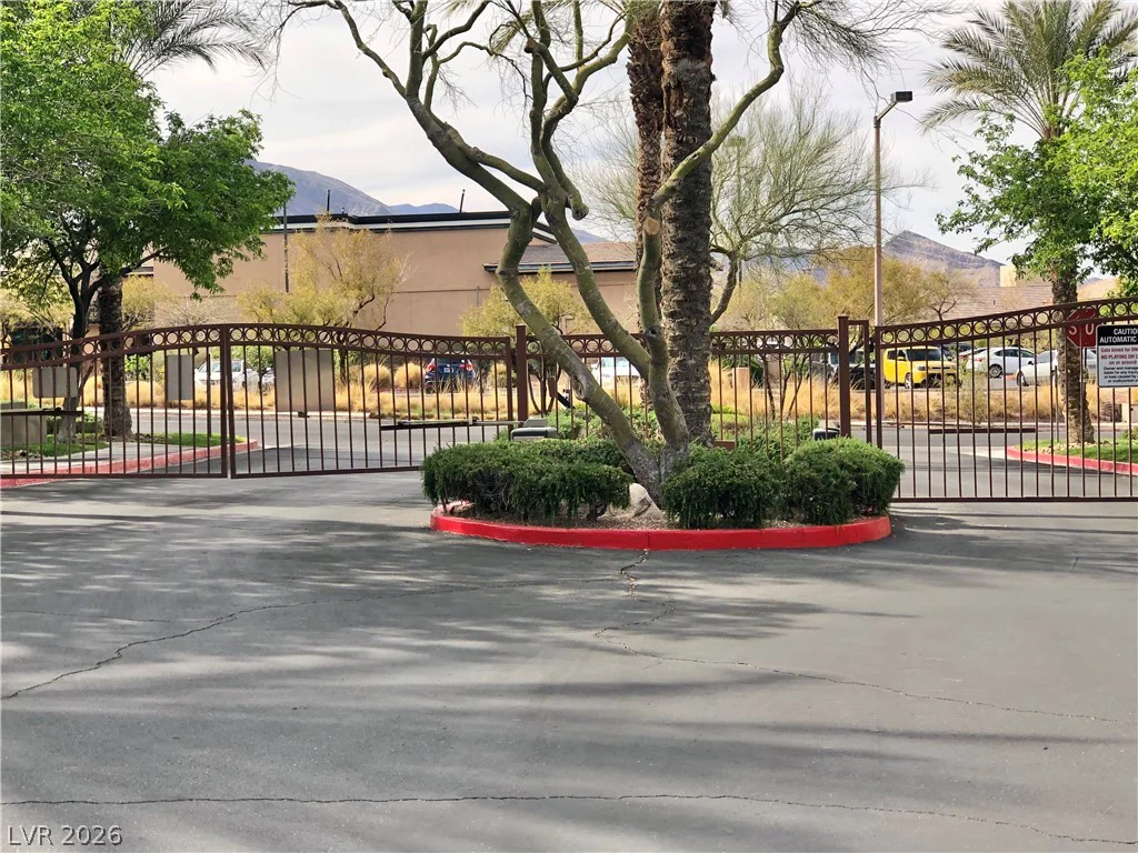 1004 DUCKHORN, Las Vegas, NV 89144
