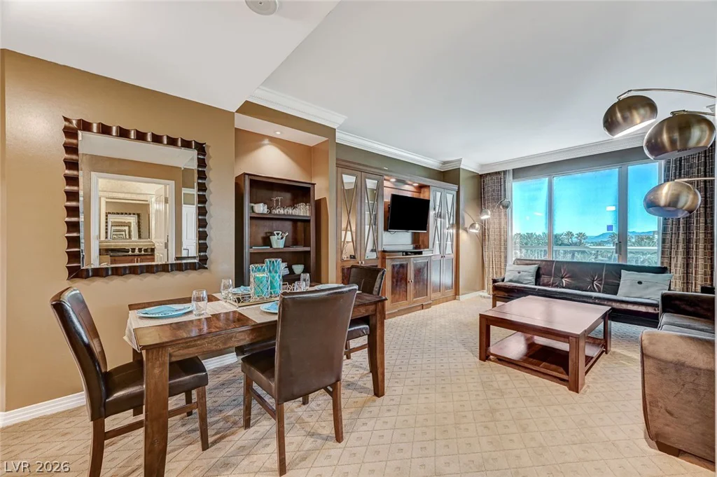 135 Harmon, Las Vegas, NV 89109
