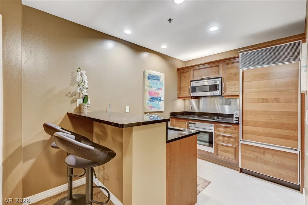 135 Harmon, Las Vegas, NV 89109