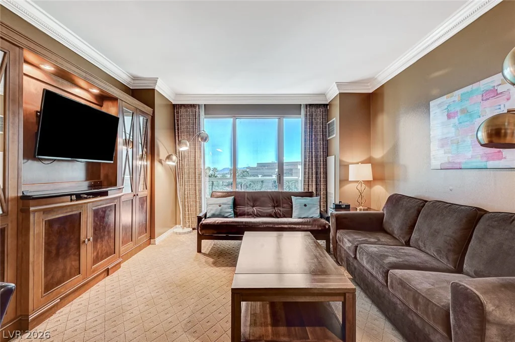 135 Harmon, Las Vegas, NV 89109
