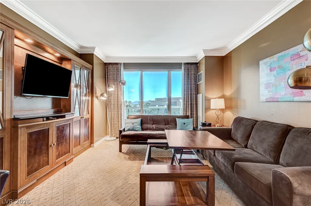 135 Harmon, Las Vegas, NV 89109