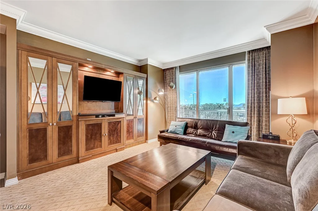135 Harmon, Las Vegas, NV 89109