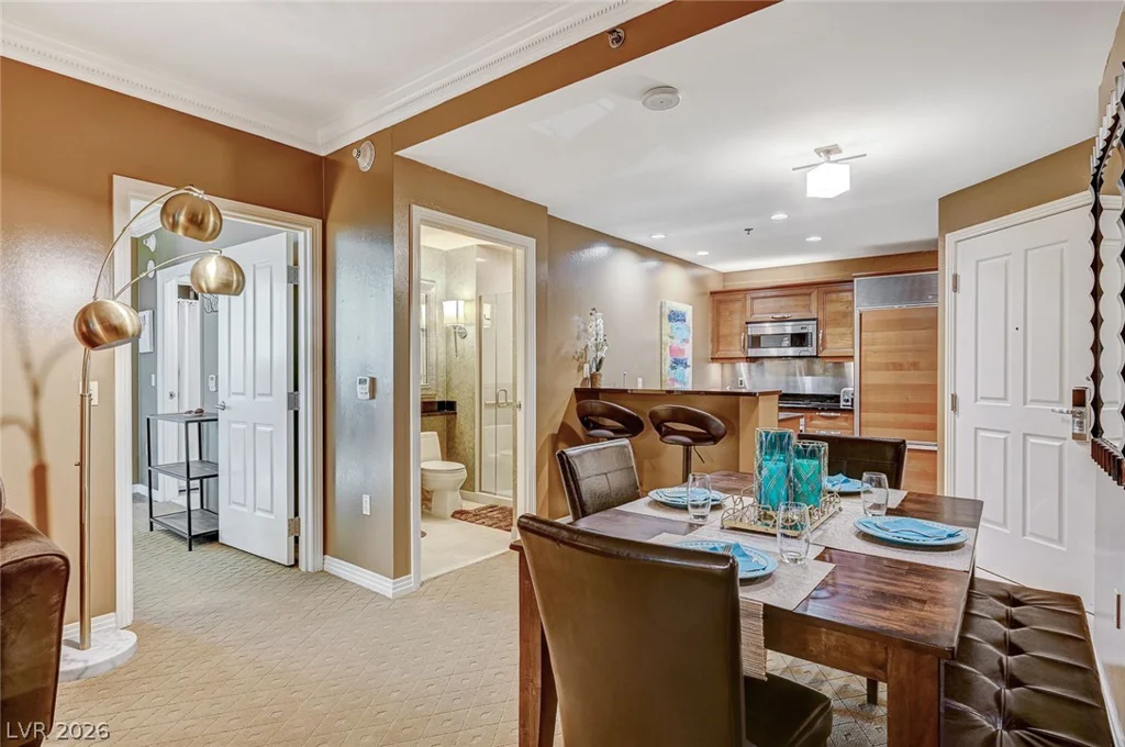 135 Harmon, Las Vegas, NV 89109