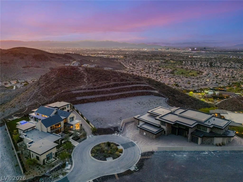 25 Sanctuary Peak, Henderson, NV 89012