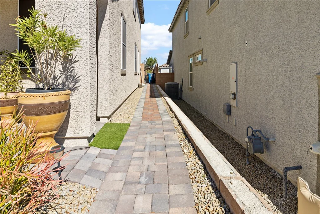 10854 Gentle Crest, Las Vegas, NV 89166
