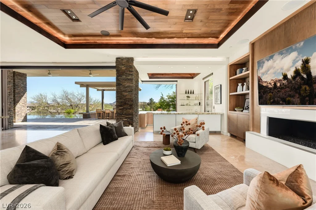 91 Hawk Ridge, Las Vegas, NV 89135
