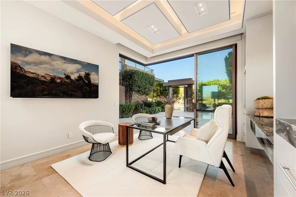 91 Hawk Ridge, Las Vegas, NV 89135