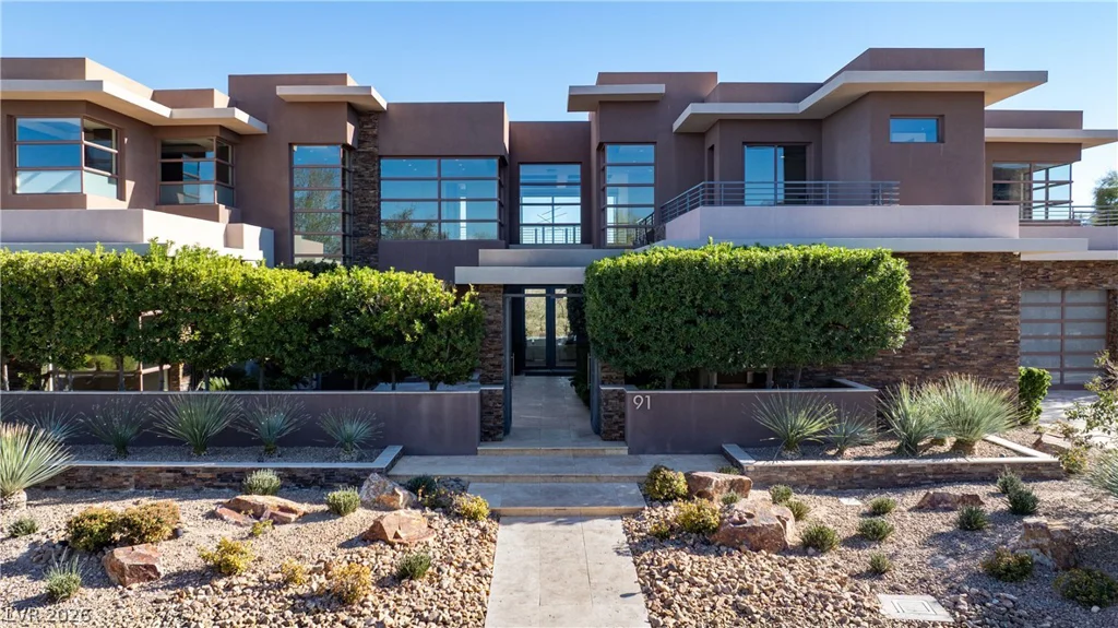 91 Hawk Ridge, Las Vegas, NV 89135