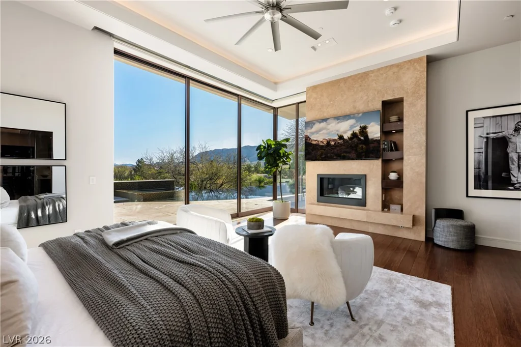 91 Hawk Ridge, Las Vegas, NV 89135