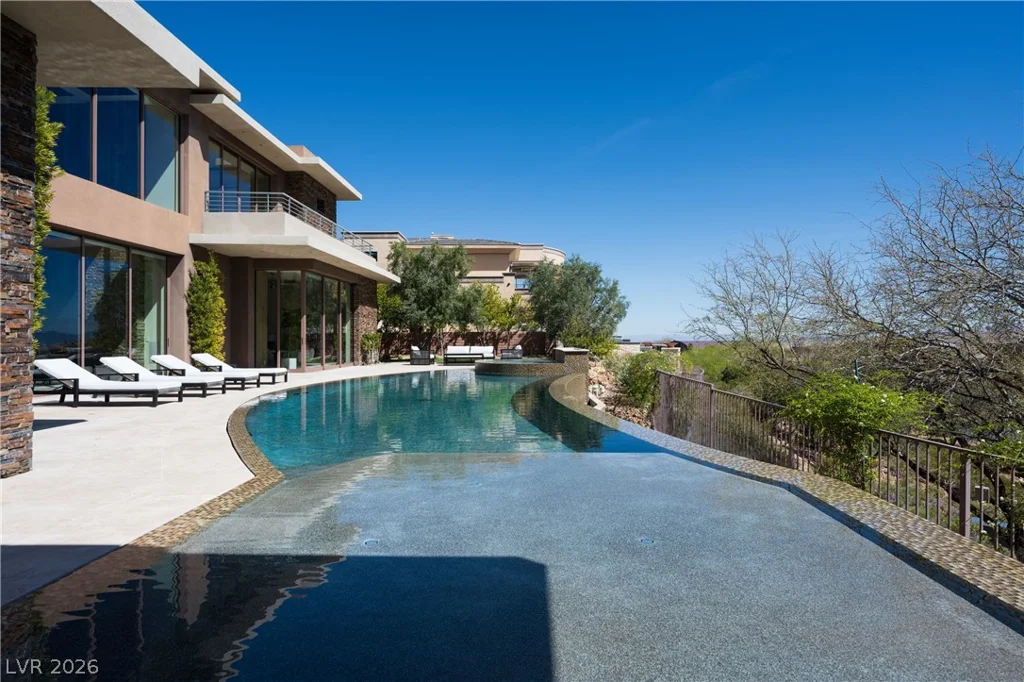 91 Hawk Ridge, Las Vegas, NV 89135