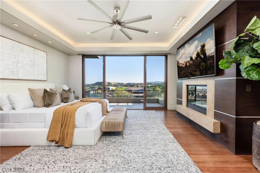 91 Hawk Ridge, Las Vegas, NV 89135