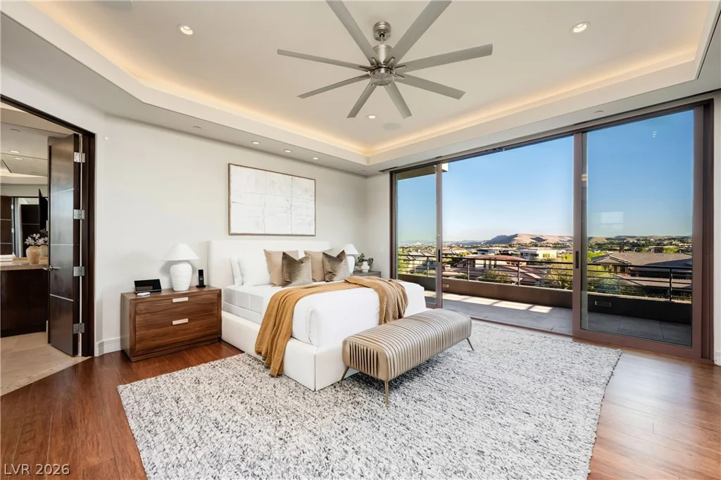91 Hawk Ridge, Las Vegas, NV 89135