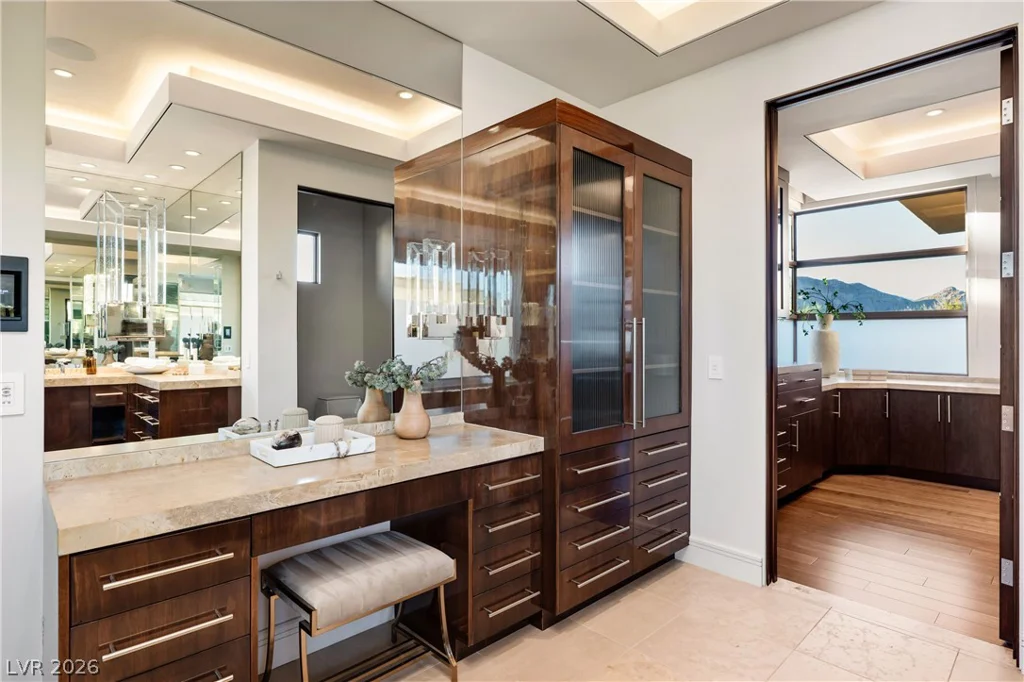 91 Hawk Ridge, Las Vegas, NV 89135