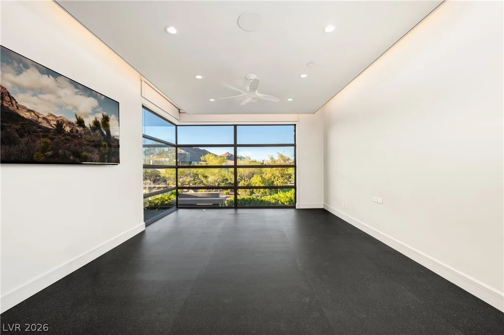 91 Hawk Ridge, Las Vegas, NV 89135