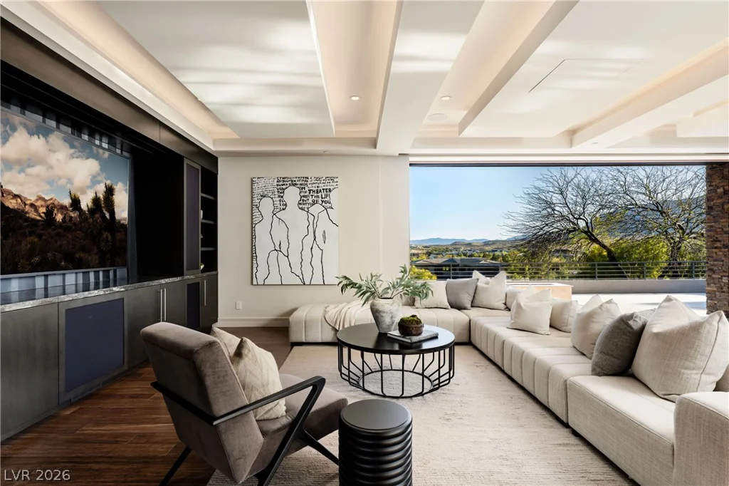 91 Hawk Ridge, Las Vegas, NV 89135