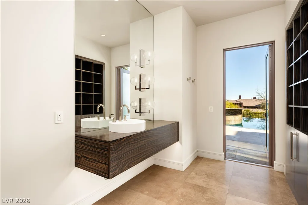 91 Hawk Ridge, Las Vegas, NV 89135