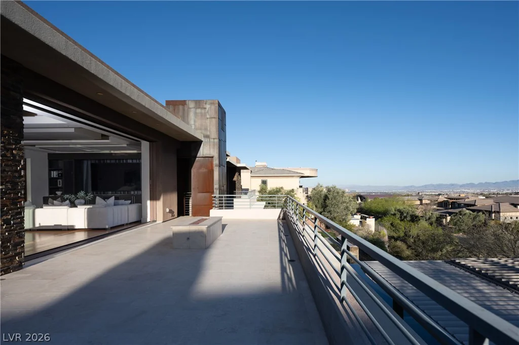 91 Hawk Ridge, Las Vegas, NV 89135