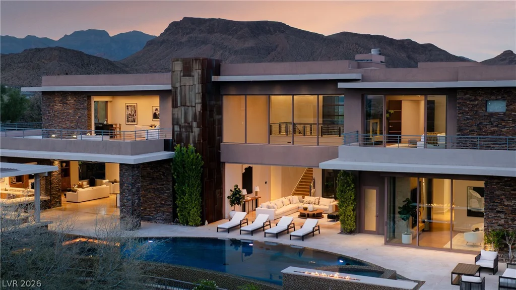 91 Hawk Ridge, Las Vegas, NV 89135