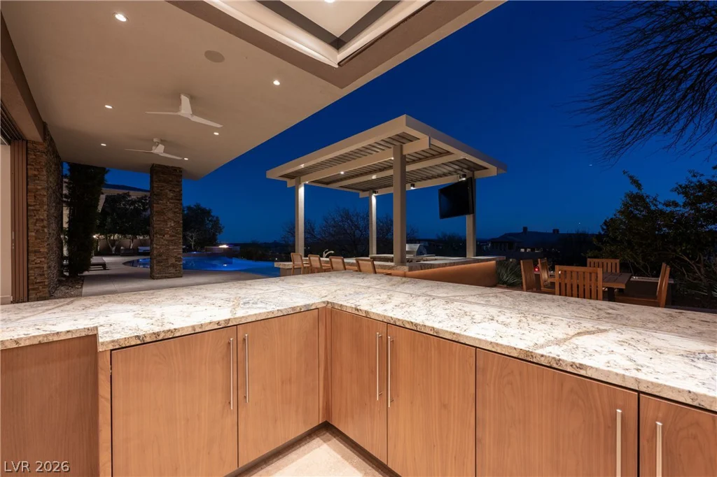 91 Hawk Ridge, Las Vegas, NV 89135