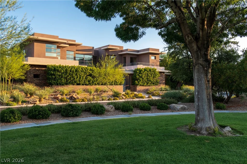 91 Hawk Ridge, Las Vegas, NV 89135