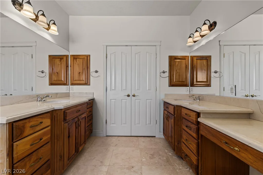 770 Arrow, Overton, NV 89040