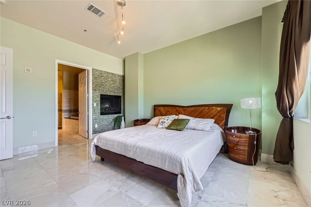 2455 Serene, Las Vegas, NV 89123