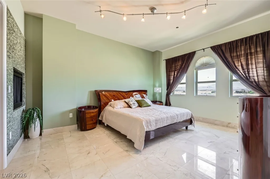 2455 Serene, Las Vegas, NV 89123