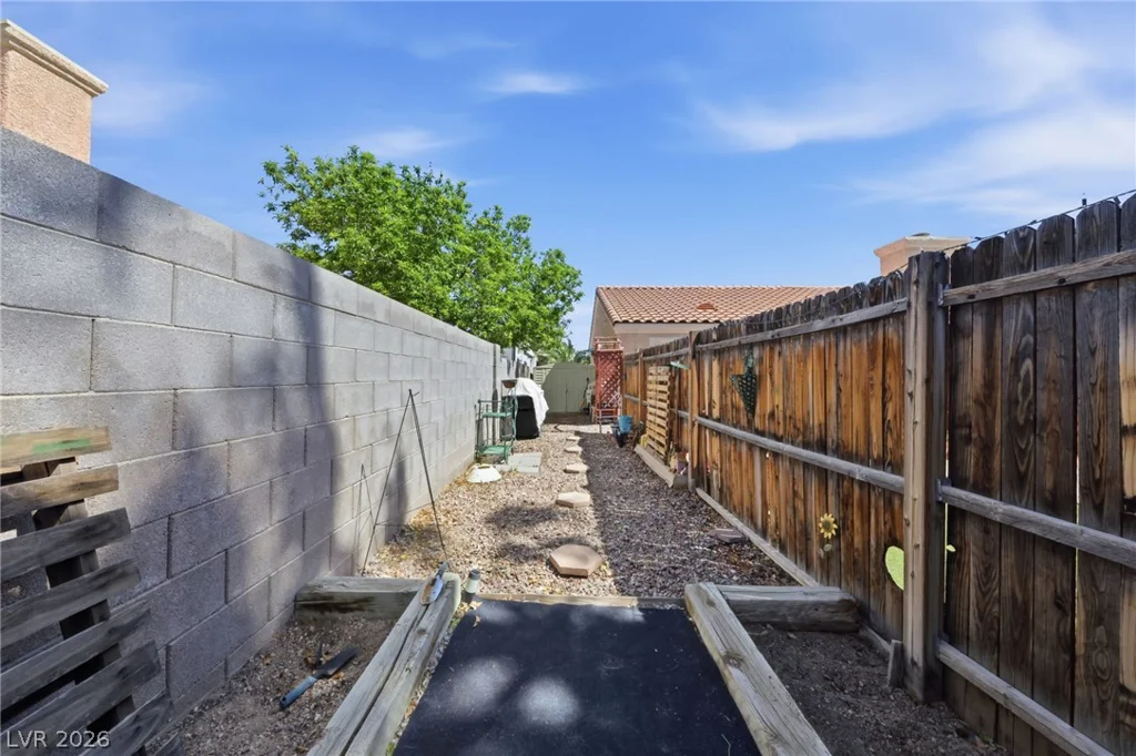 4921 Breezy Day, North Las Vegas, NV 89031
