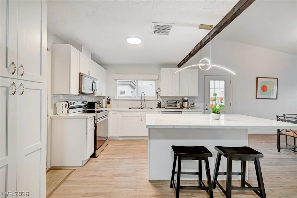 6771 Shelter, Las Vegas, NV 89103