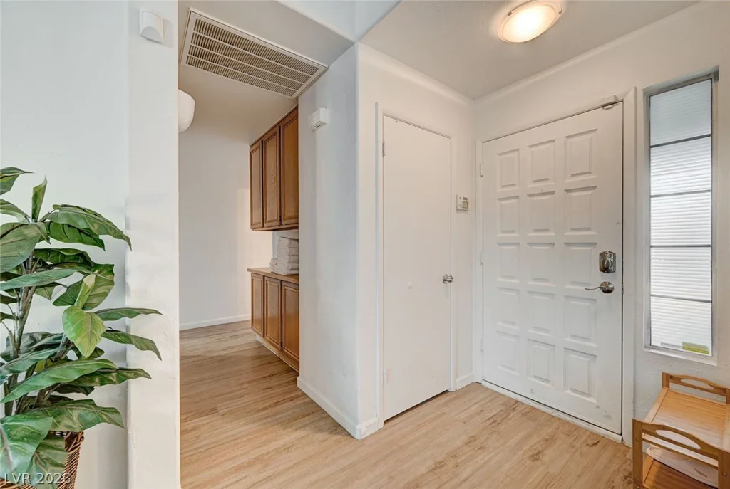 6771 Shelter, Las Vegas, NV 89103