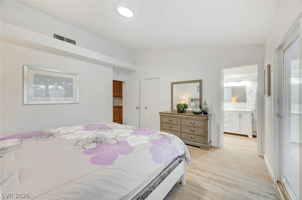 6771 Shelter, Las Vegas, NV 89103
