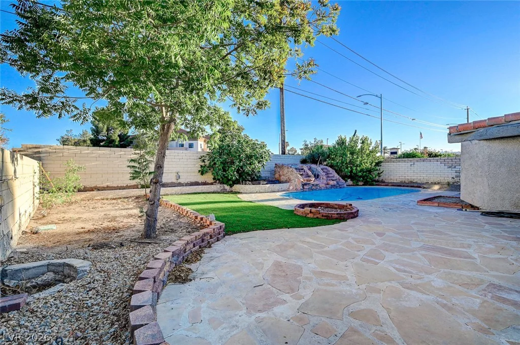 6771 Shelter, Las Vegas, NV 89103
