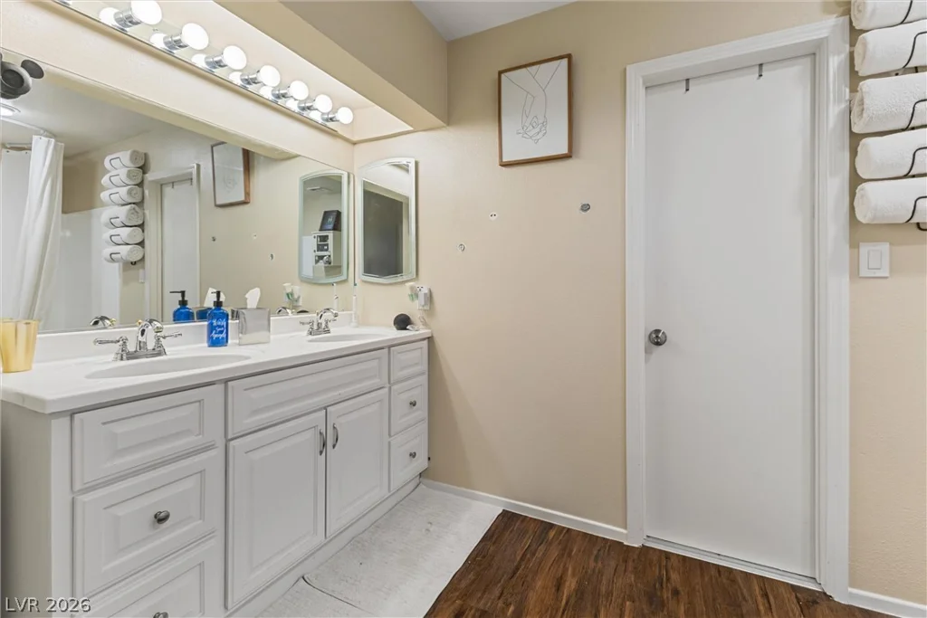 2477 Vallarta, Las Vegas, NV 89121