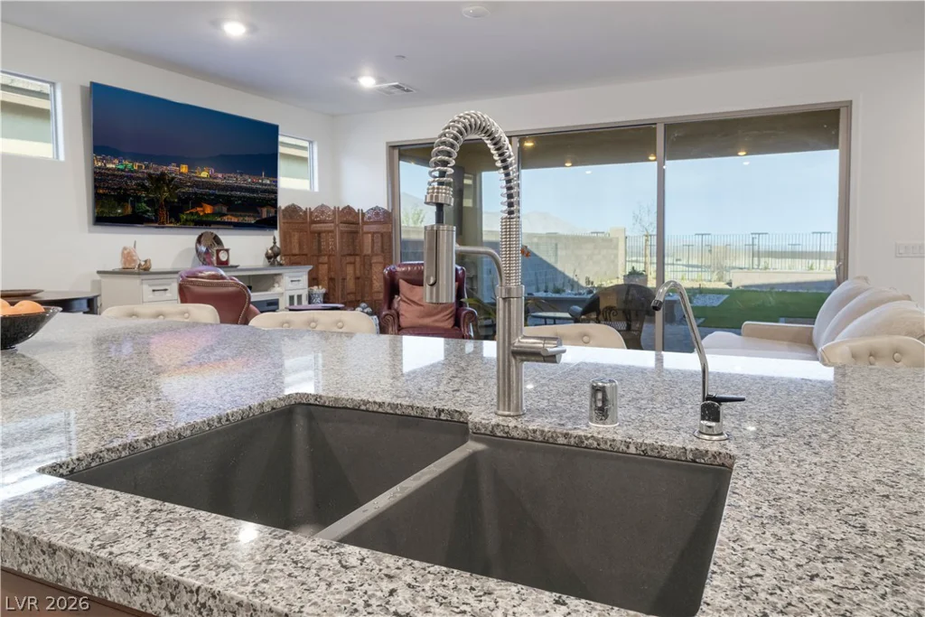 10216 Chrysolite, Las Vegas, NV 89143
