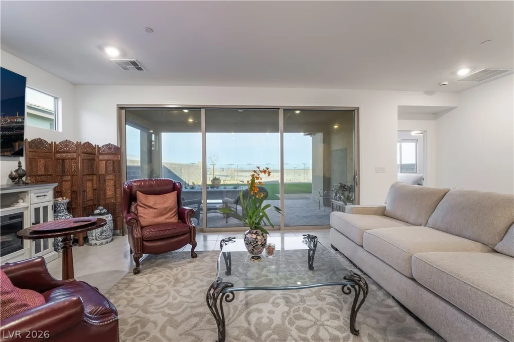 10216 Chrysolite, Las Vegas, NV 89143