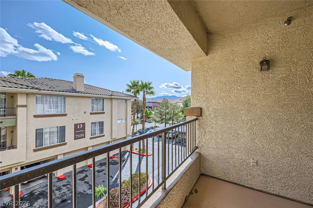 7151 Durango, Las Vegas, NV 89113