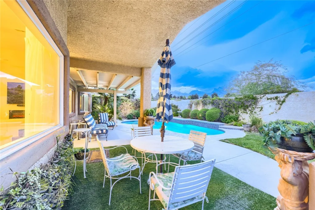 10824 Windrose Point, Las Vegas, NV 89144