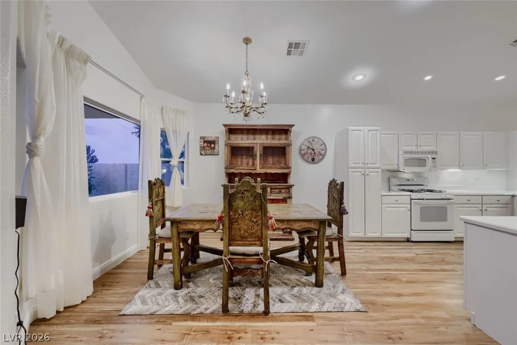 10824 Windrose Point, Las Vegas, NV 89144