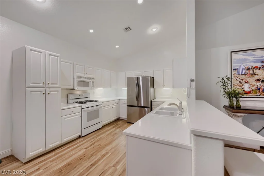 10824 Windrose Point, Las Vegas, NV 89144