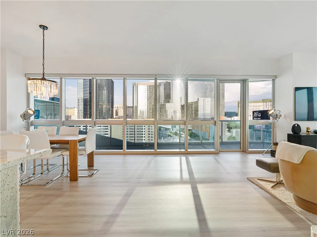 4471 Dean Martin, Las Vegas, NV 89103